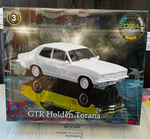 HOLDEN TORANA LC GTR PLASTIC MODEL KIT 1:24 SCALE IN DISPLAY BOX