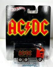 Hot Wheels POP CULTURE THE BANDS-  KISS AC/DC THE WHO  2013 Real Riders SET OF 6 X8308