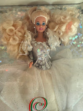 *MATTEL ~ 1992 Happy Holidays Special Edition Christmas Barbie  VINTAGE