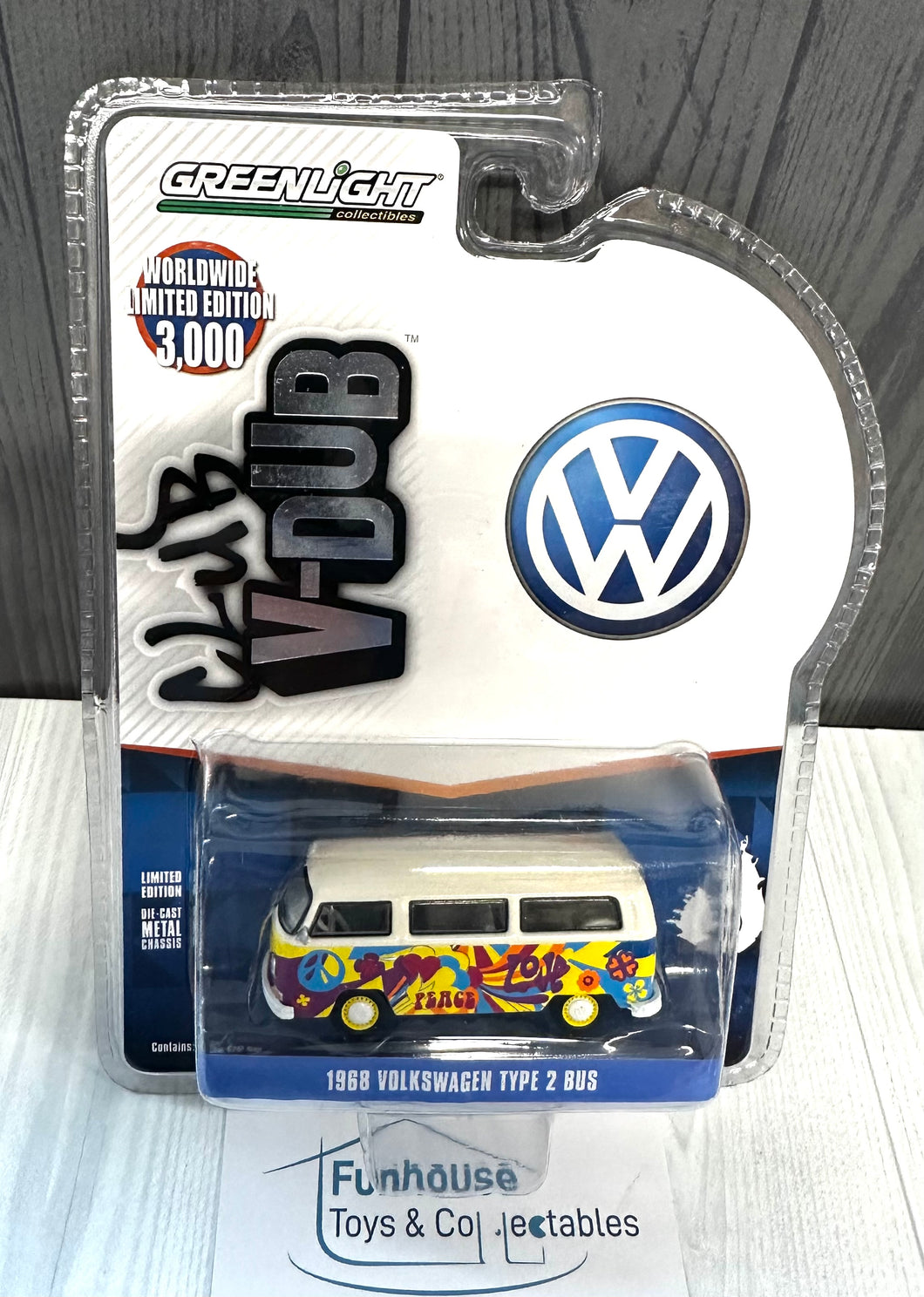 Greenlight - Volkswagen Type 2 BUS 1:64 scale diecast PEACE & LOVE