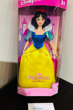 * Disney Princess ~ Snow White Vintage Doll ~ Disney Store Once Upon a Time Collection