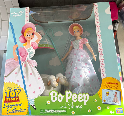DISNEY PIXAR TOY STORY SIGNATURE COLLECTION BO PEEP & SHEEP BRAND NEW! SEALED 2019