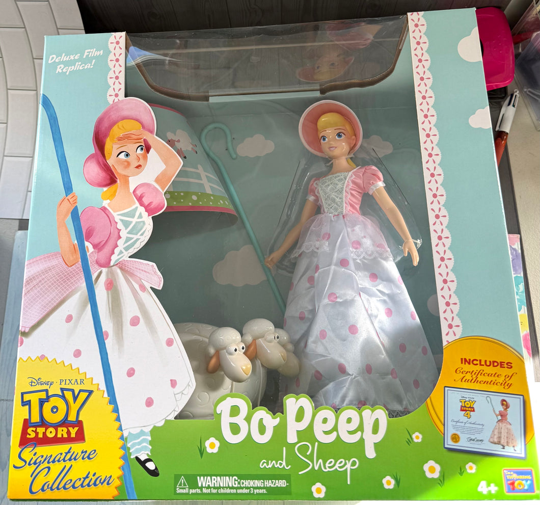 DISNEY PIXAR TOY STORY SIGNATURE COLLECTION BO PEEP & SHEEP BRAND NEW! SEALED 2019