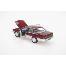 1:24 Red/Silver VL Calais Holden Fully Detailed  Diecast Car