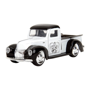 Disney - 1:32 Steamboat Willie 1941 Ford Pickup Diecast Vehicle