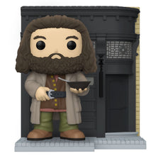 Harry Potter - Hagrid with The Leaky Cauldron Diagon Alley Diorama Deluxe Pop Vinyl! 141