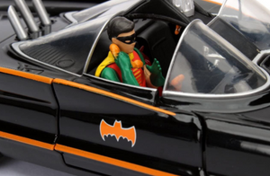 Batman 1966 Classic TV Series Batmobile 1:24 w/Batman & Robin Figure Movie
